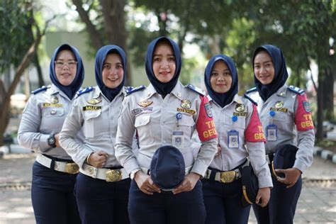 Faktor-Faktor yang Mempengaruhi Gaji Pegawai BCA Sukabumi